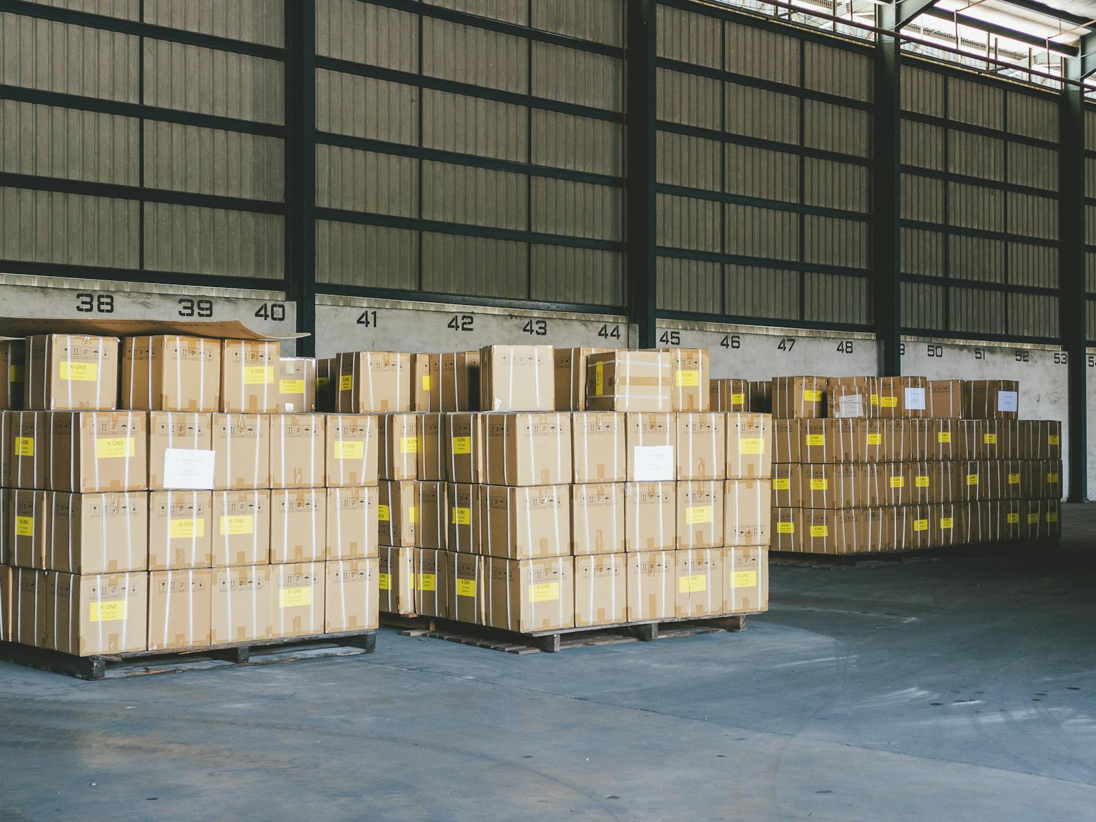 Stacked returned packages for liquidation